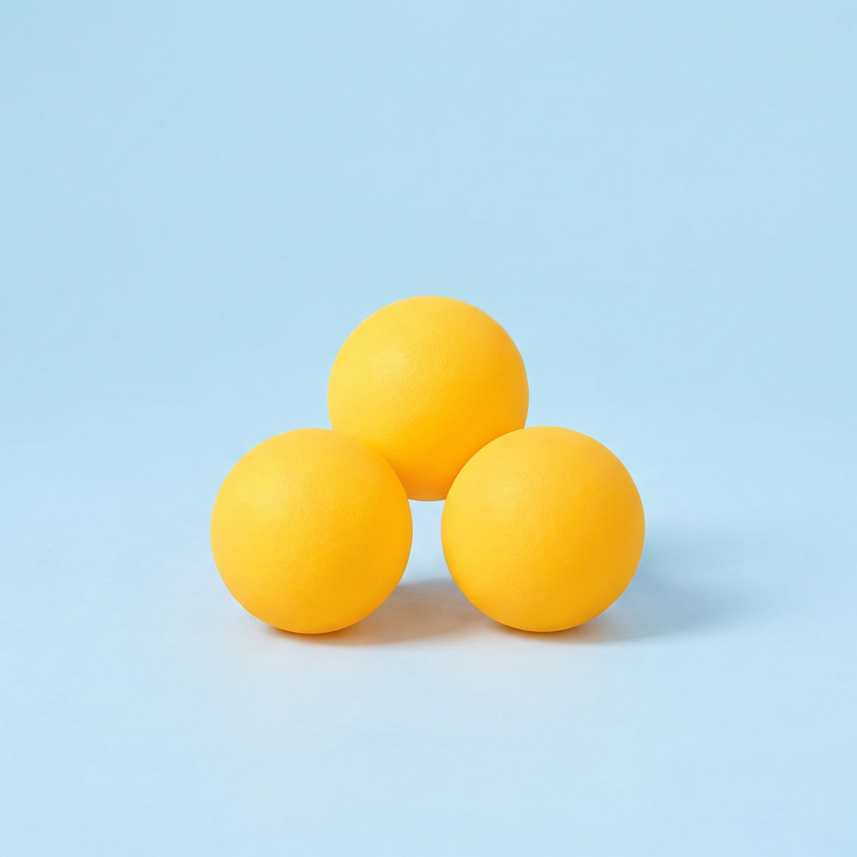 Ping-Pong Balls 3-Pack: three yellow balls